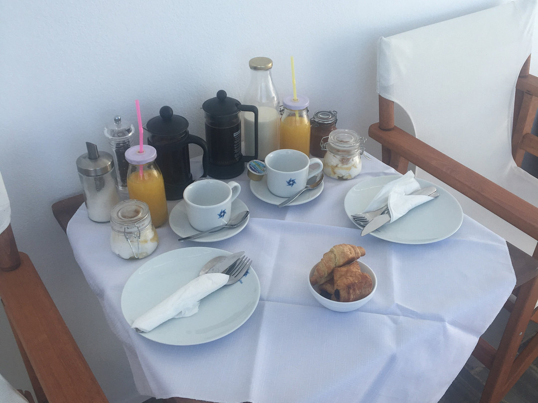 Eiriana Luxury Suites主图