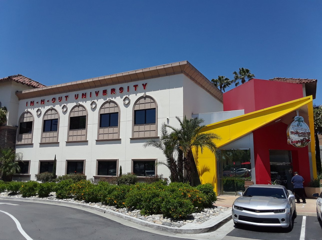In-N-Out Company Store-鲍德温公园必去景点