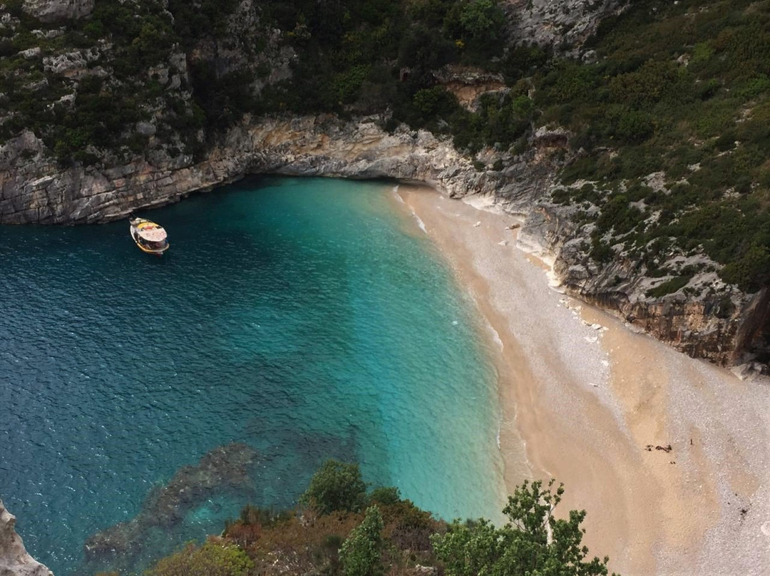 Bay of Grama景点图片