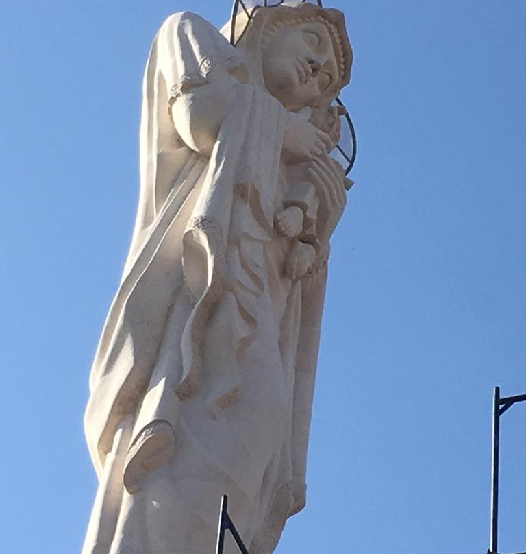 The Blessed Virgin Mary Monument景点图片