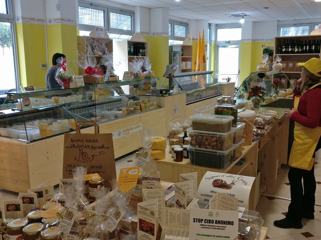 Mercato Campagna Amica-泰拉莫必去景点