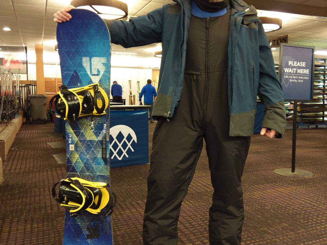 水晶山酒店主图