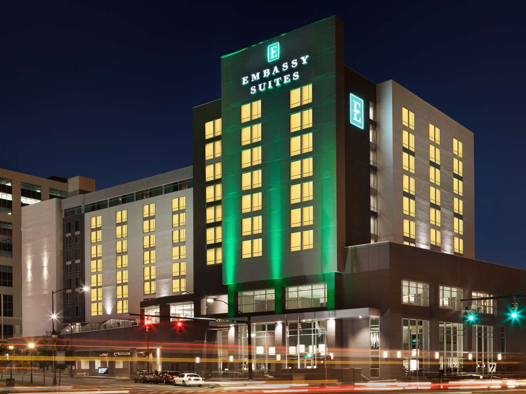 Embassy Suites by Hilton Charlotte Uptown主图