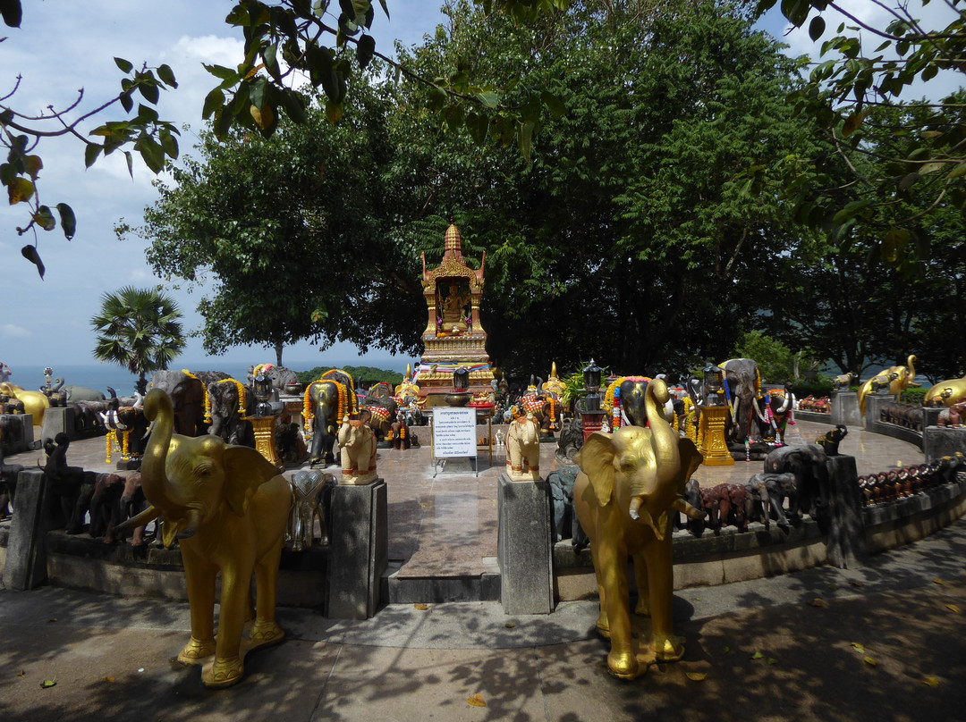 Brahma Elephant Shrine-拉威必去景点