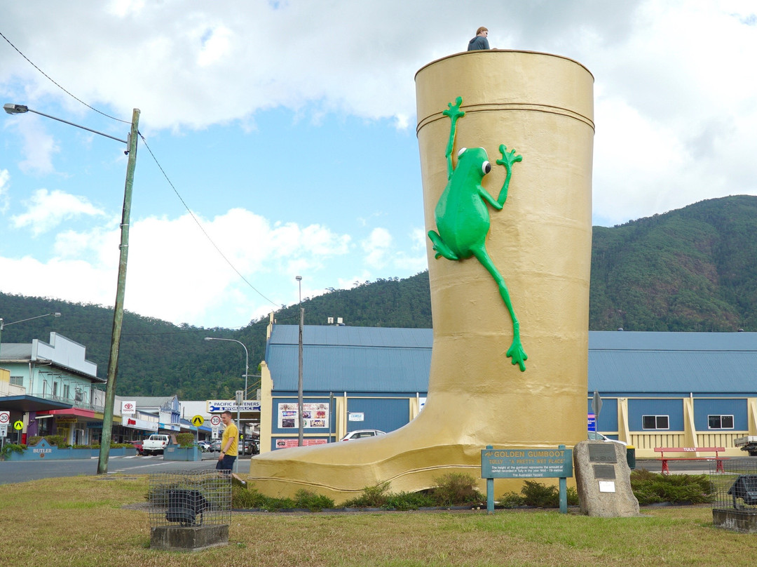 Tully旅游景点-Golden Gumboot