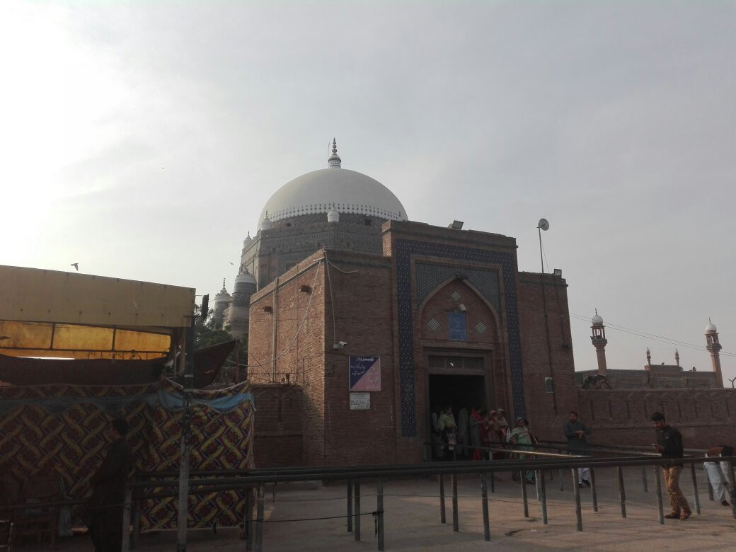 Tomb Shah Rukne Alam-Multan必去景点