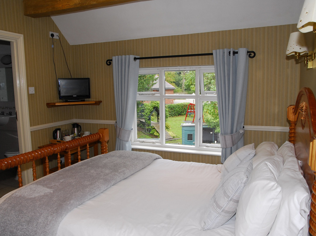 Egerton Arms, Astbury主图
