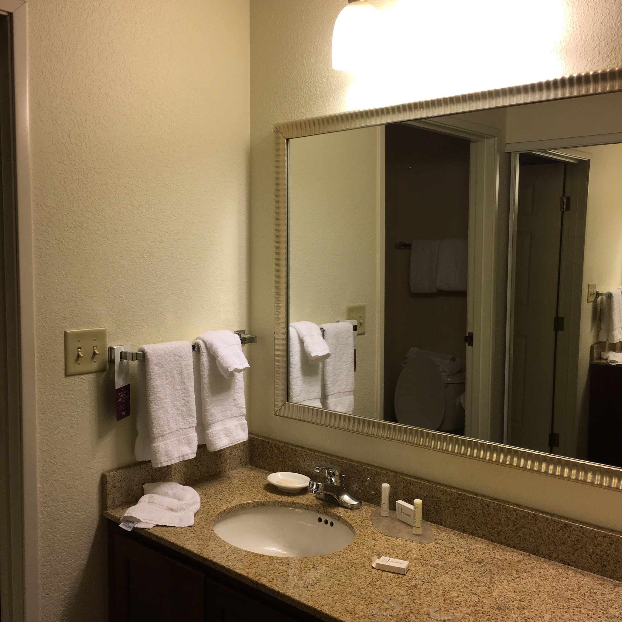 Residence Inn Chicago Oak Brook-浴室