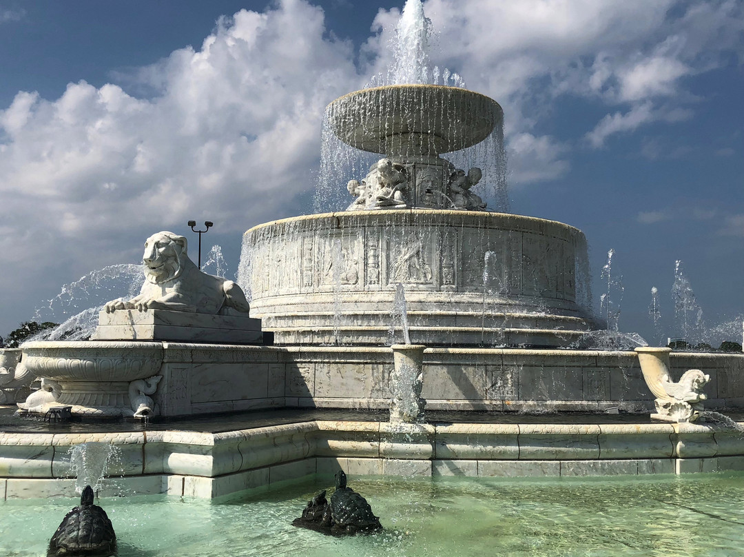 James Scott Memorial Fountain景点图片