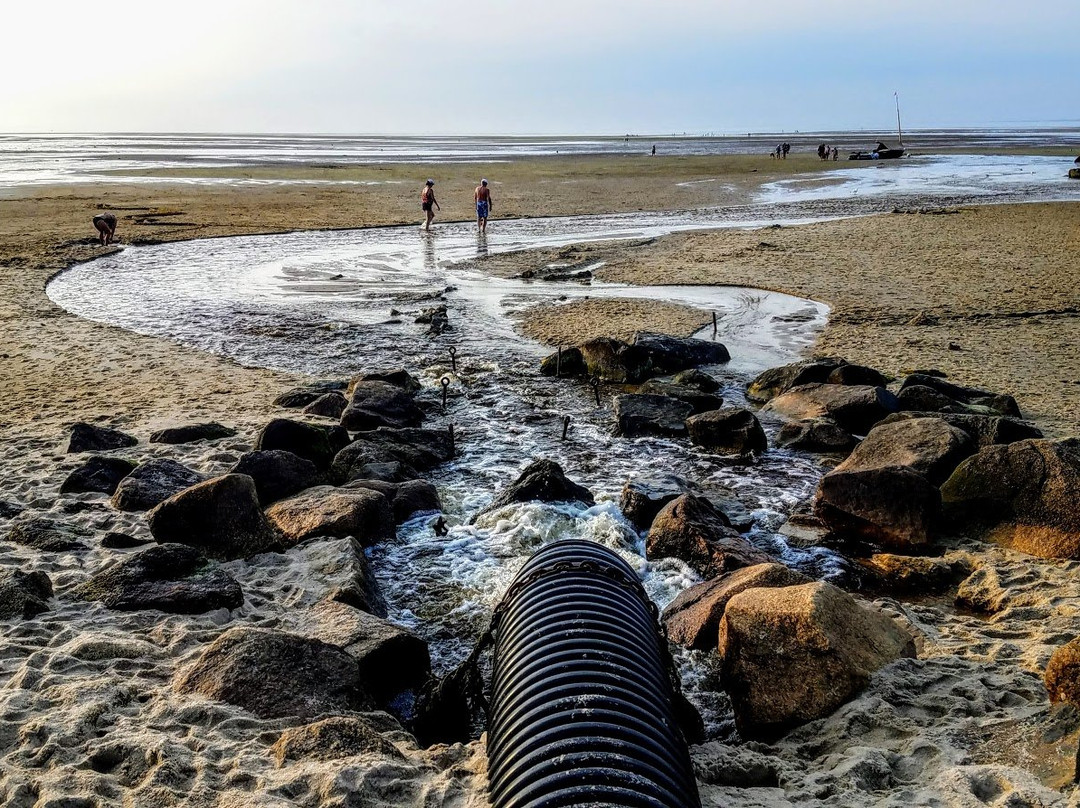 Breakwater Beach景点图片