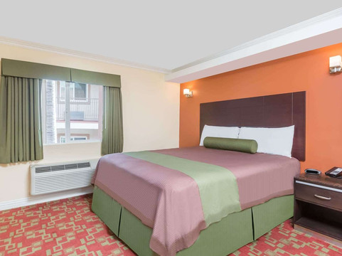 洛杉矶地区贝尔温德姆Travelodge套房酒店主图