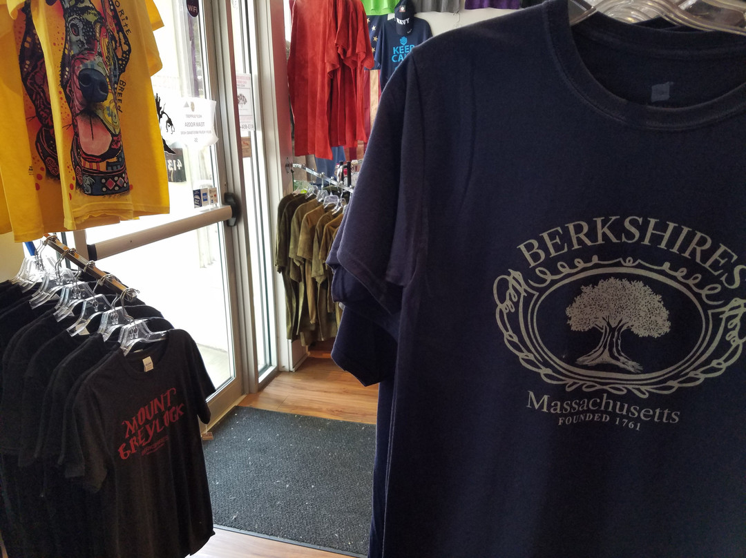 Twisted Orchard Company-利镇必去景点