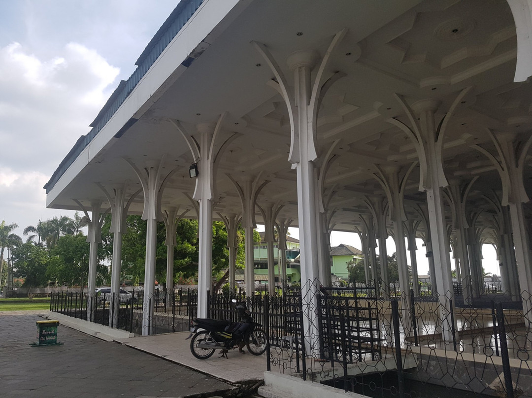 Agung Al Falah Mosque-占碑必去景点
