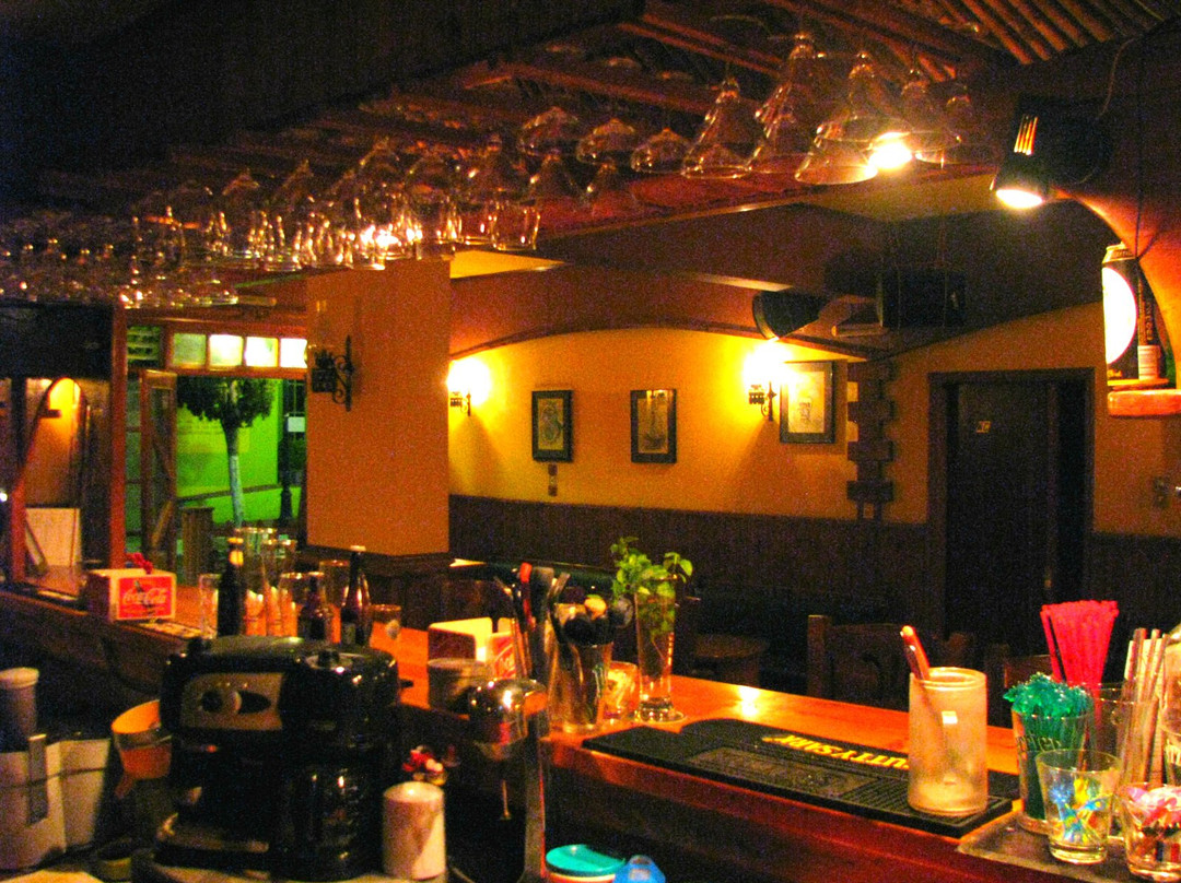 Sticky Minds Rock Cafe Cocktail Bar-Palaikastron必去景点