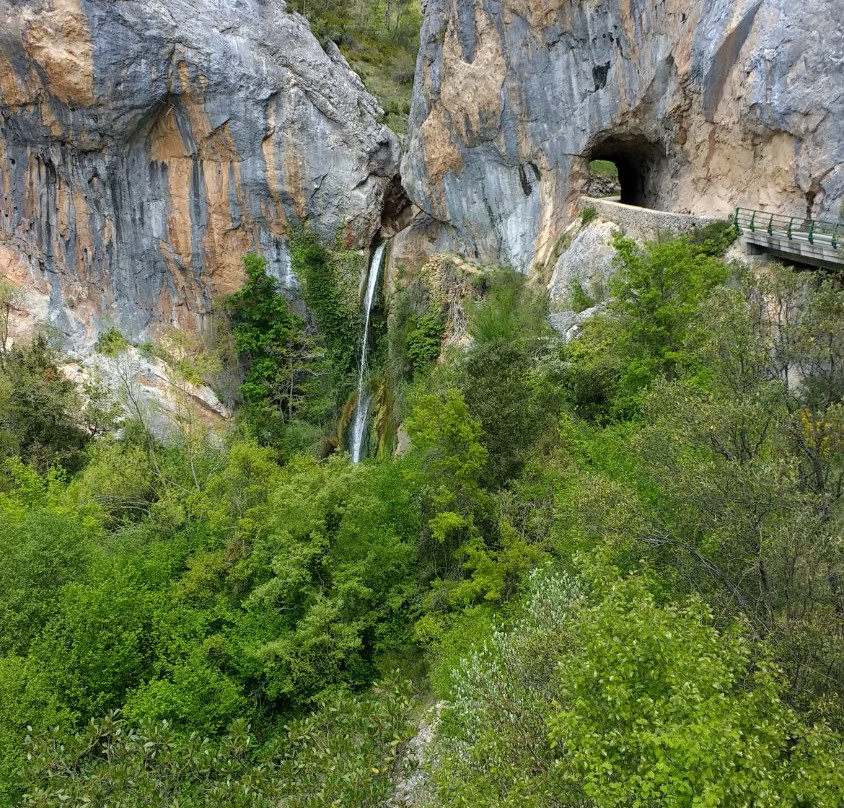 Cascada de Tartales-Condado de Valdivielso必去景点