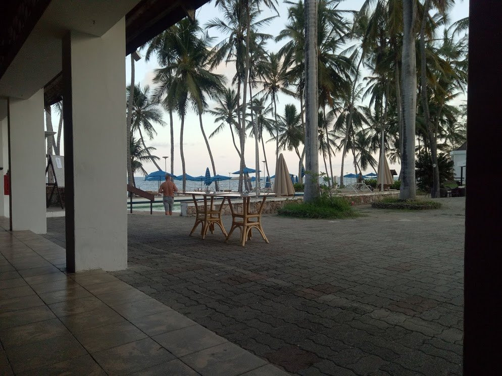 肯尼亚湾海滩酒店主图