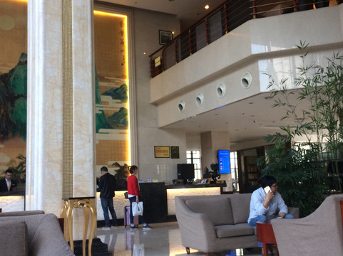 华山国际酒店主图