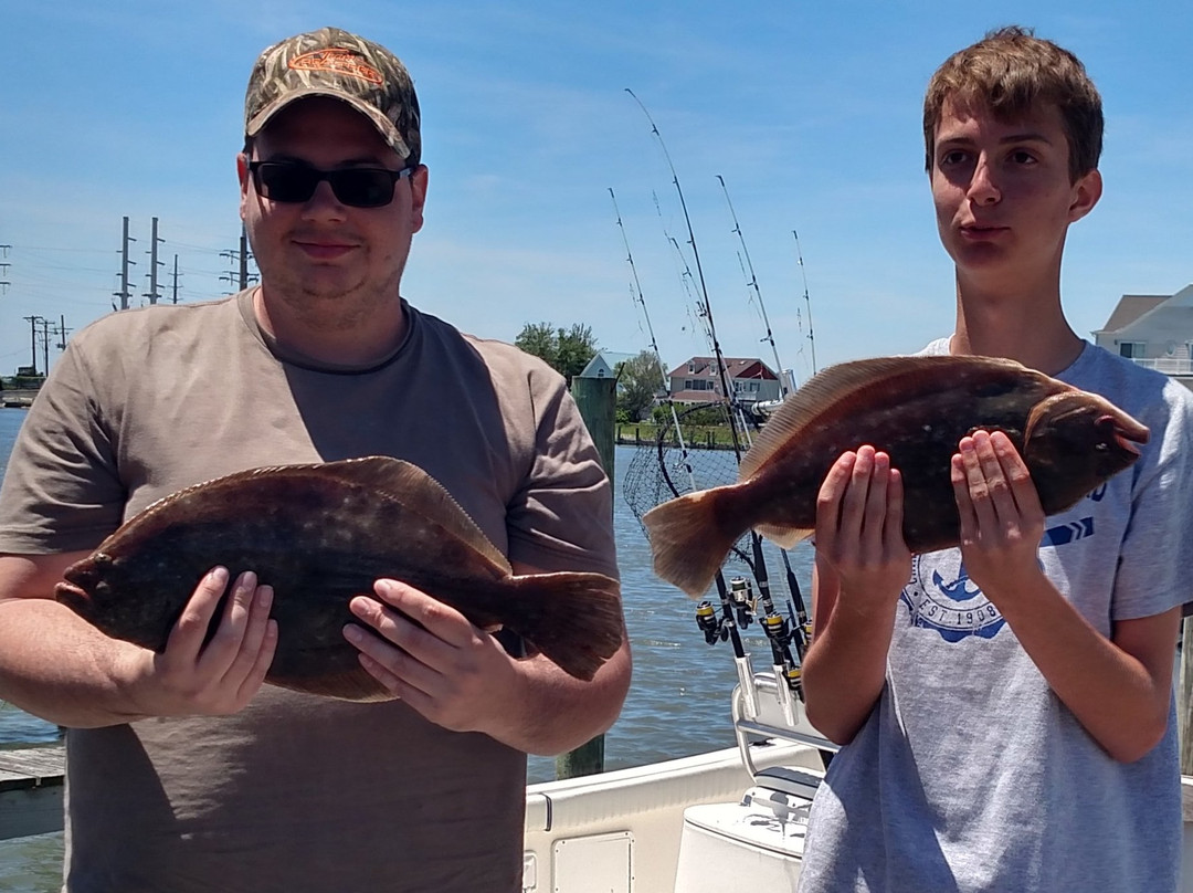 White Lightning Charters-钦科蒂格岛必去景点