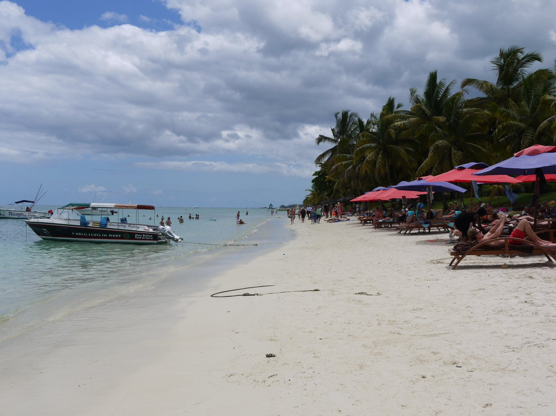 Plage de Trou aux Biches景点图片