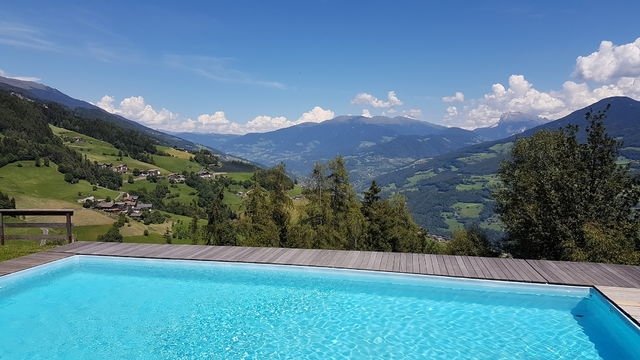 Albergo Bad Dreikirchen-泳池