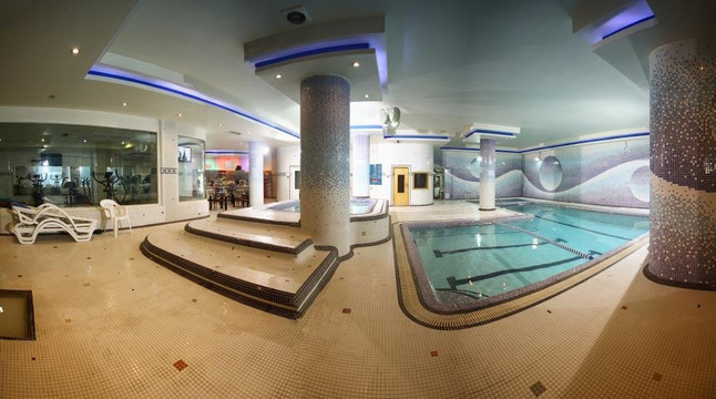 德黑兰阿萨惹酒店主图