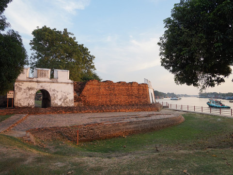 Pom Phet (Phet Fortress)-大城必去景点