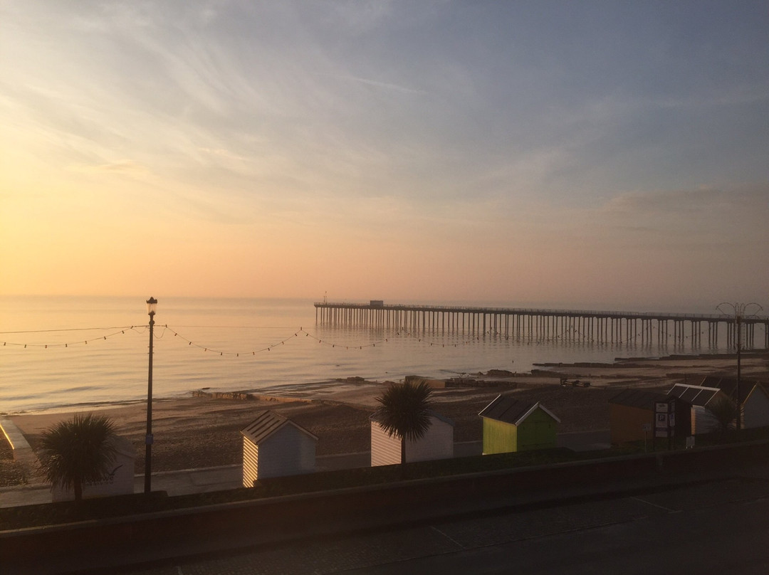 Visit Felixstowe TIC Beach Hut-费力克斯托必去景点