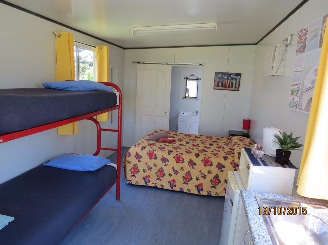 Windsong Cabins and Cafe