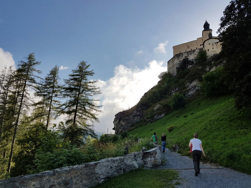 玛利亚别墅酒店主图