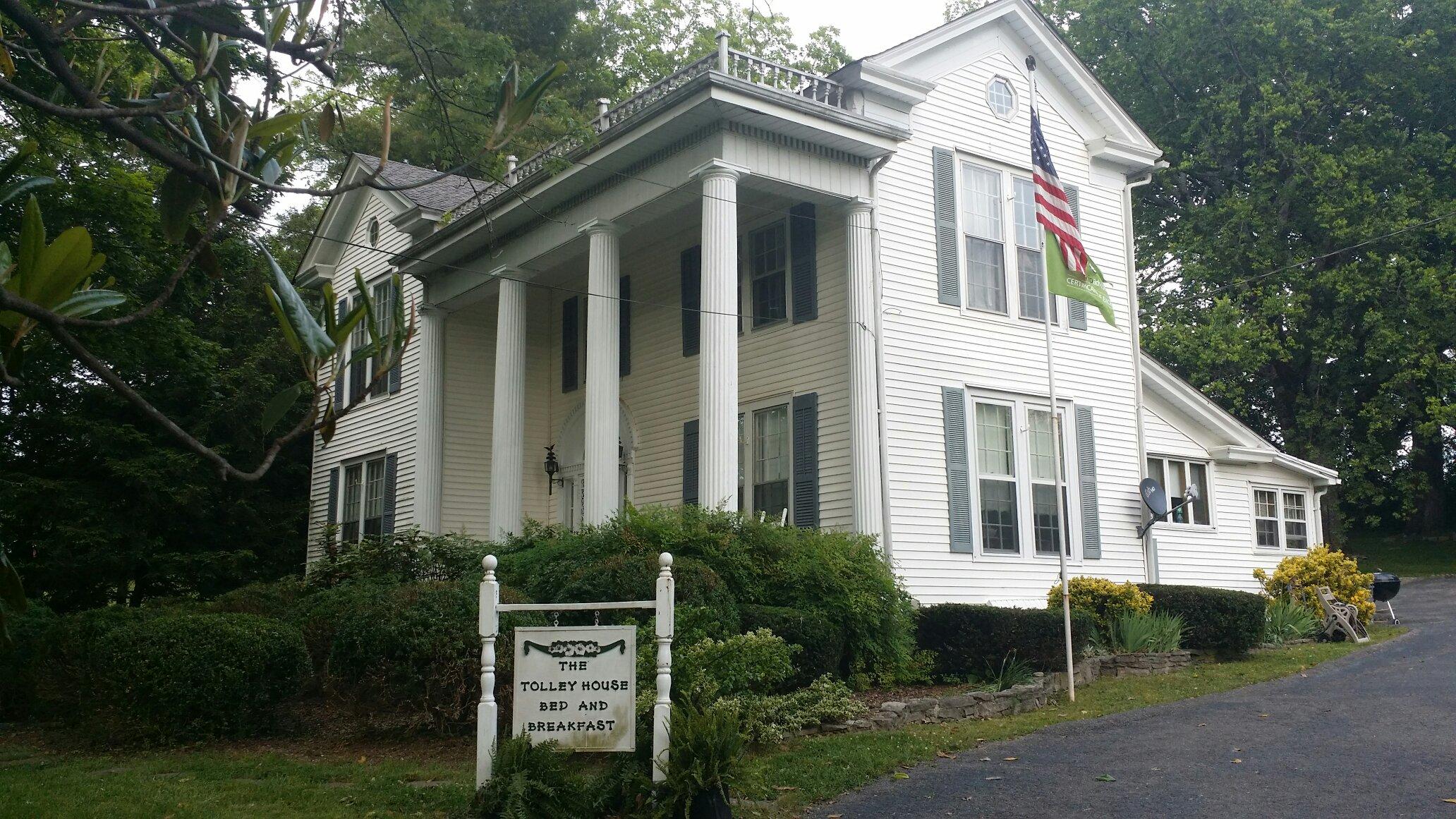 The Tolley House-官方