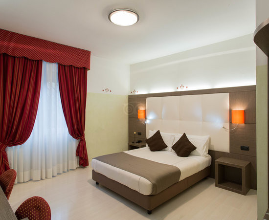 Carpenzago酒店住宿-爱佳倍酒店