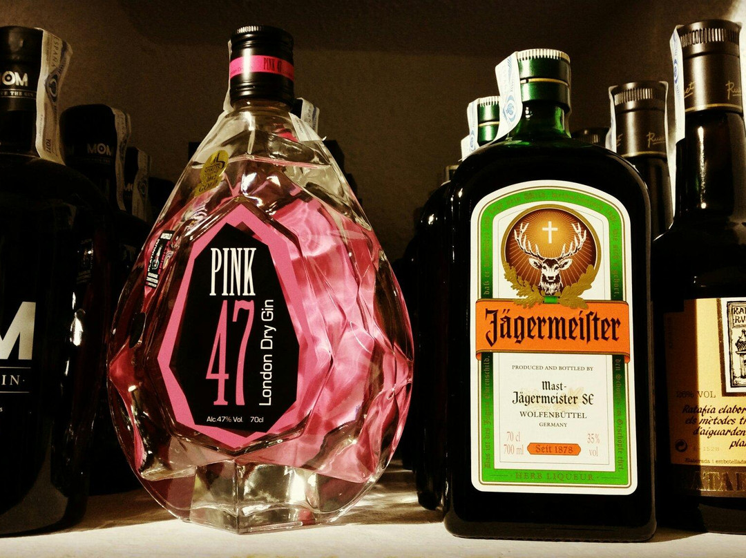 Espai Celler Can Pujol-比利亚努埃瓦－赫尔特鲁必去景点