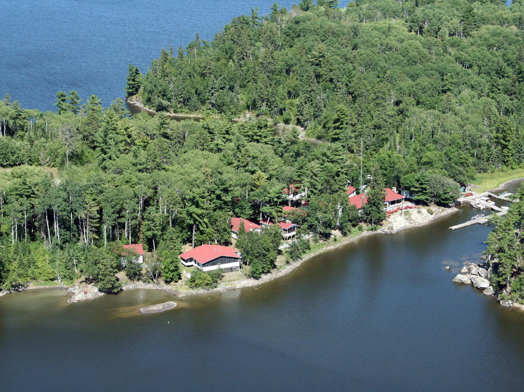 Crow Rock Lodge