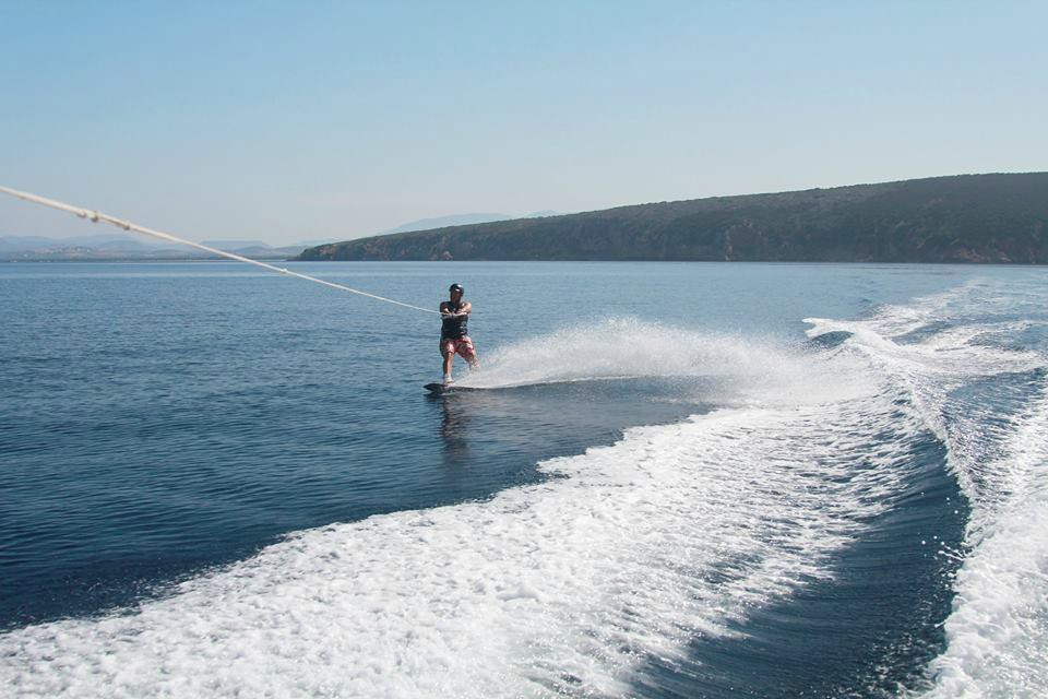 Sky High Kitesurfing-Giba必去景点