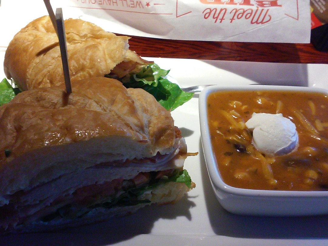 Red Robin Gourmet Burgers And Brews