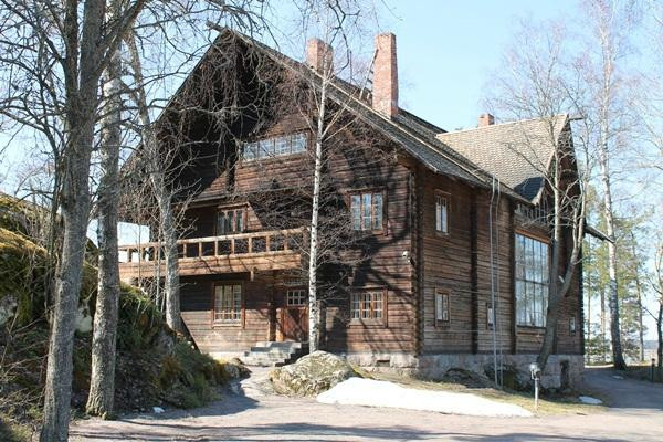 Uusimaa旅游景点-Halosenniemi Museum