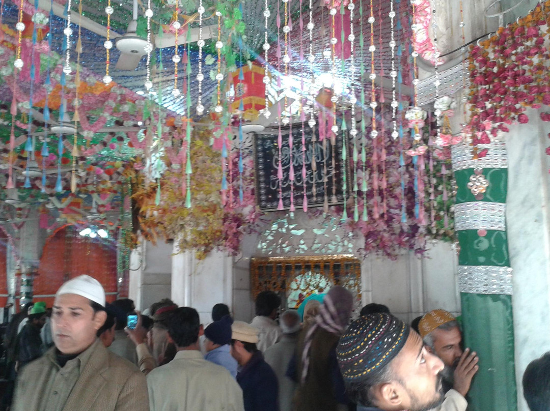 Ali Hajvery's Tomb-拉合尔必去景点