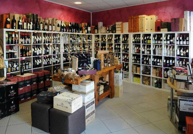 Piacere Divino Enoteca E Vini Sfusi-维罗纳必去景点