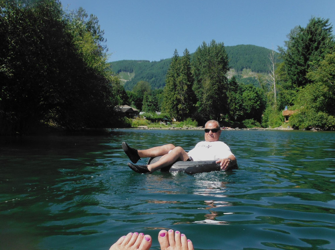 Cowichan River Tubing - The Tube Shack景点图片