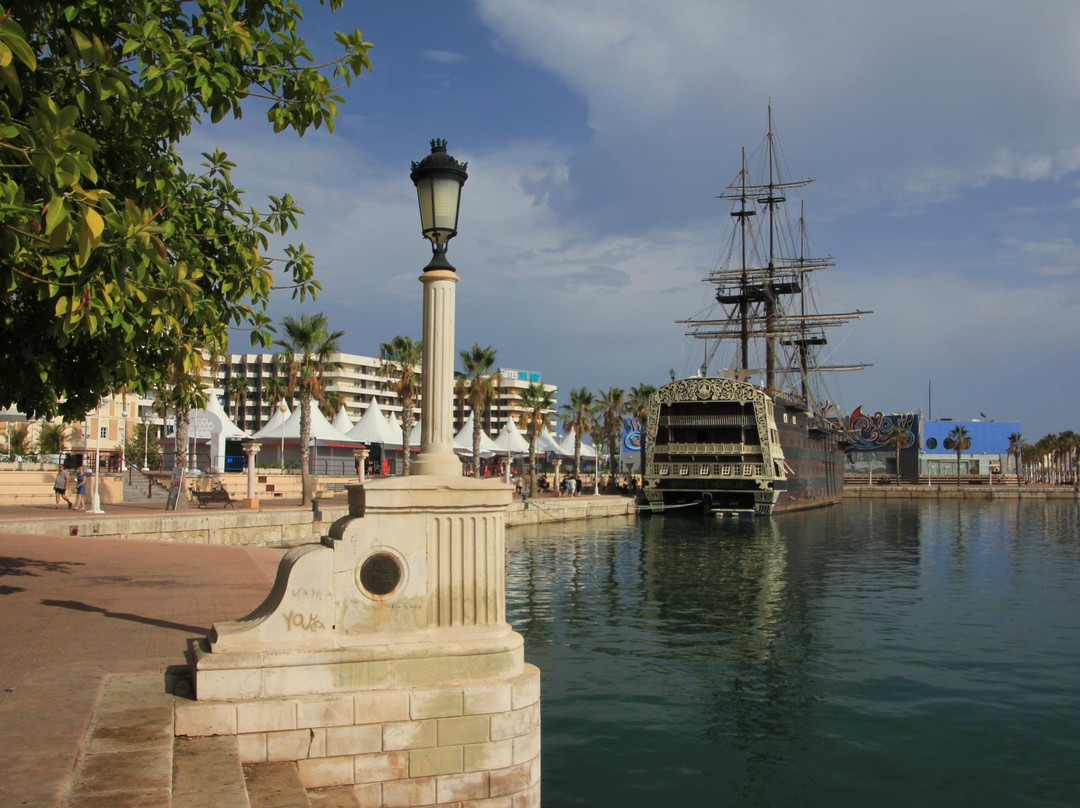 Puerto Deportivo景点图片