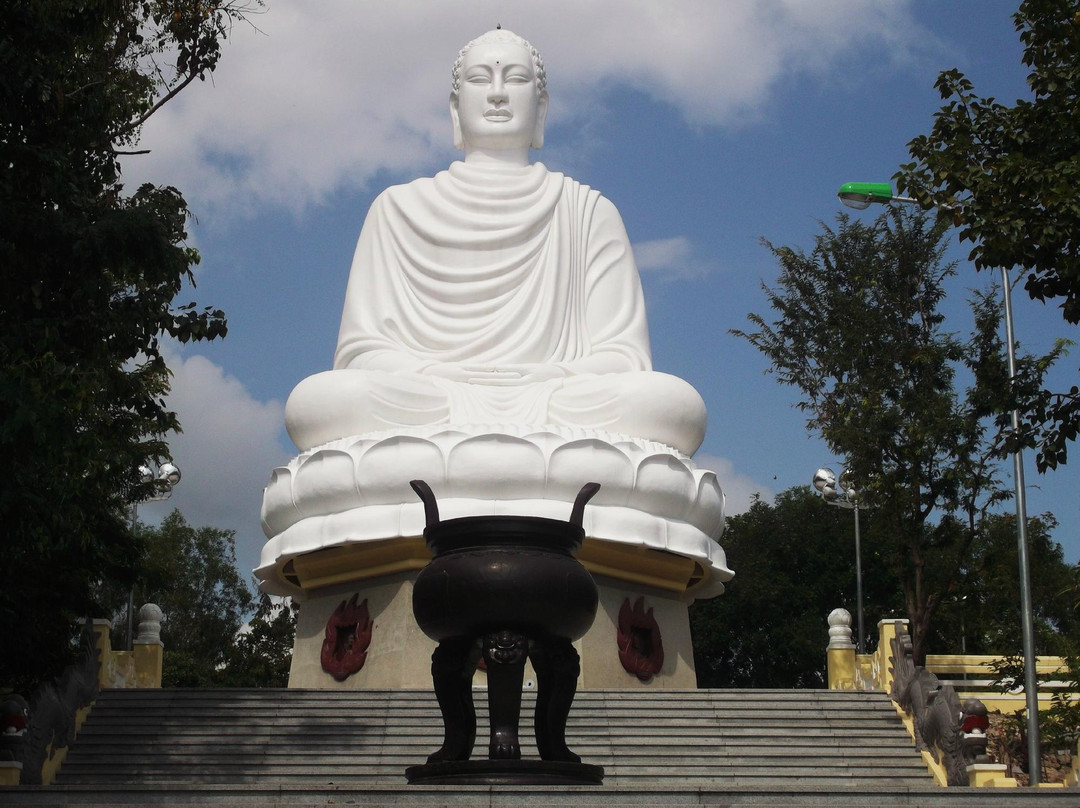 龙山寺-芽庄必去景点