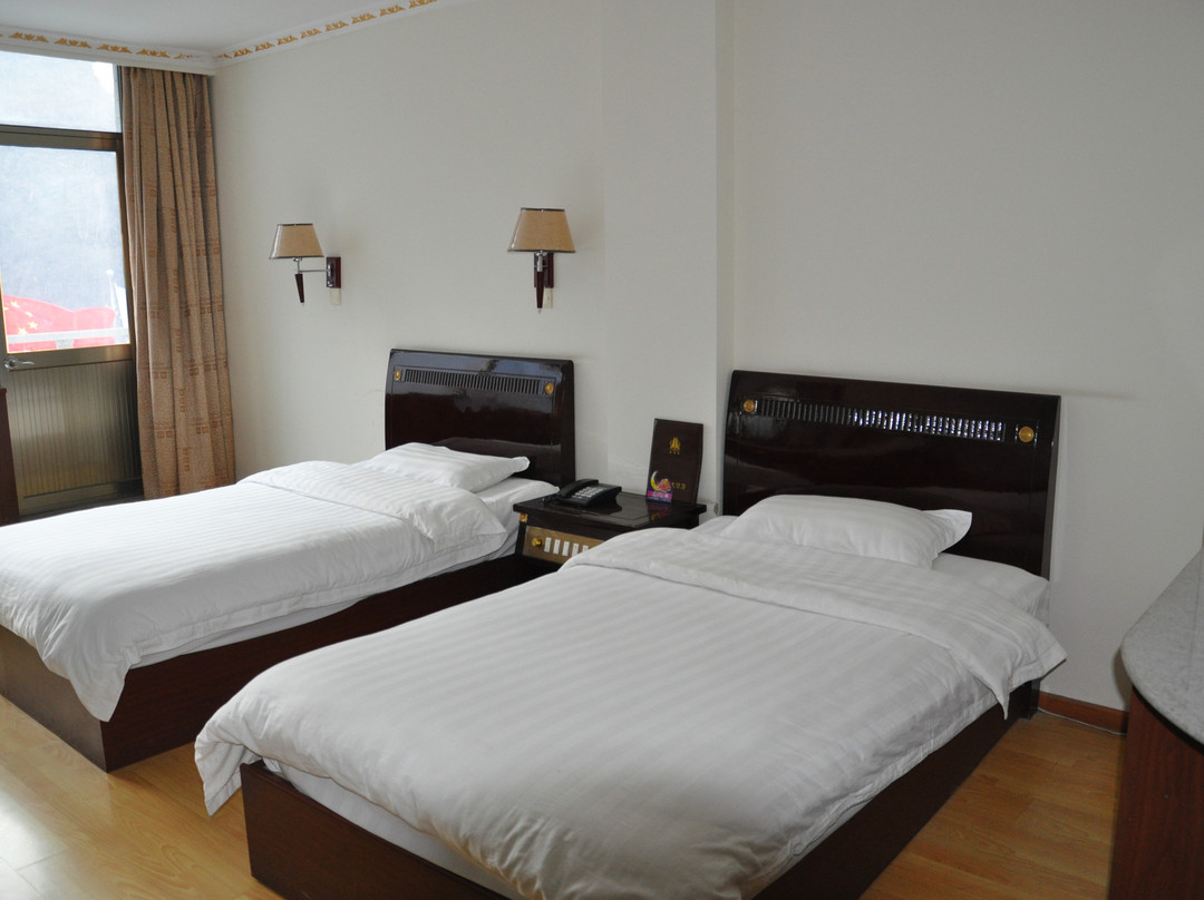 八里沟大酒店主图