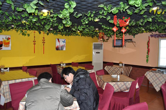 艾曼酒店（三牌楼大街虹桥地铁站店）主图