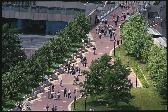 Mortensen Riverfront Plaza-哈特福德必去景点