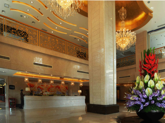 新西亚大酒店主图