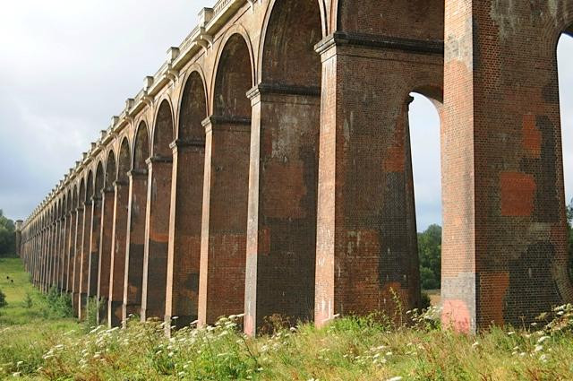 Ouse Valley Viaduct景点图片