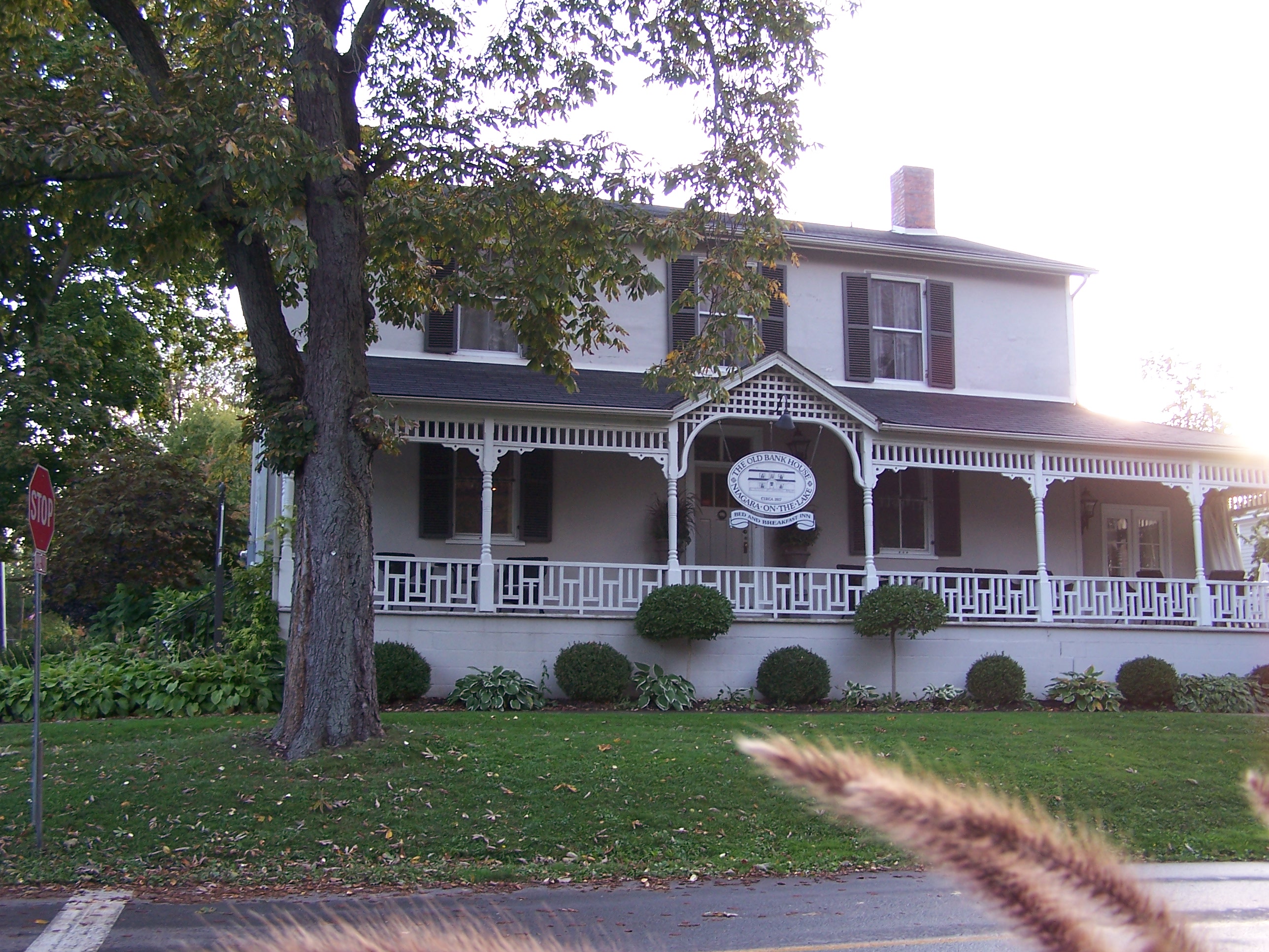 The Old Bank House-客卧