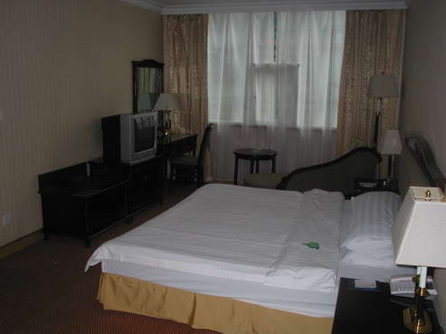 海兰云天海琴酒店主图