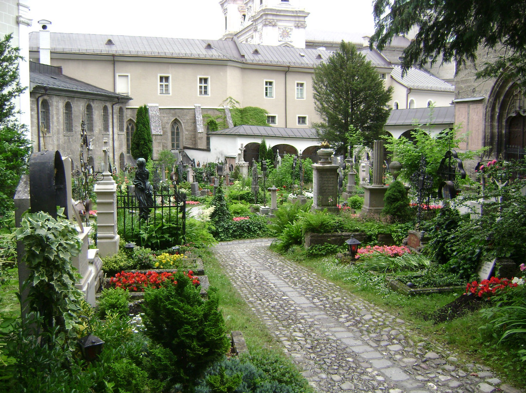 圣彼得墓地景点图片