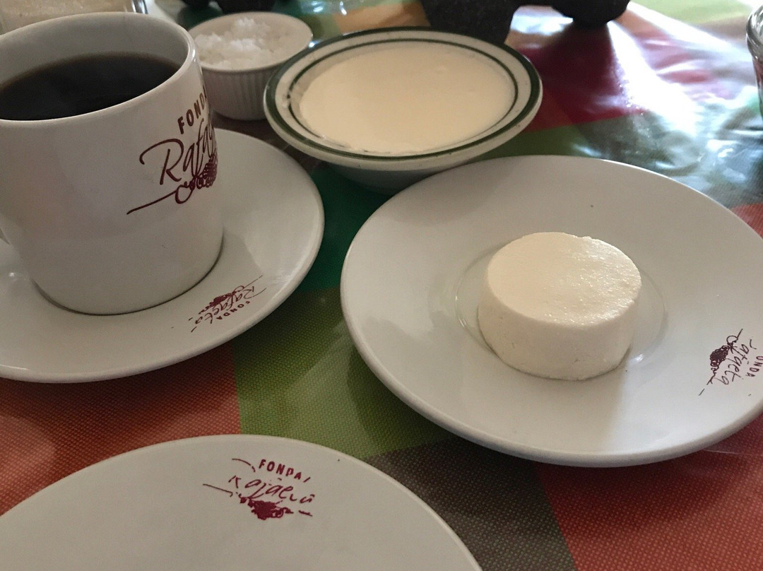 Cuyutlan餐馆和美食-Fonda Rafaela